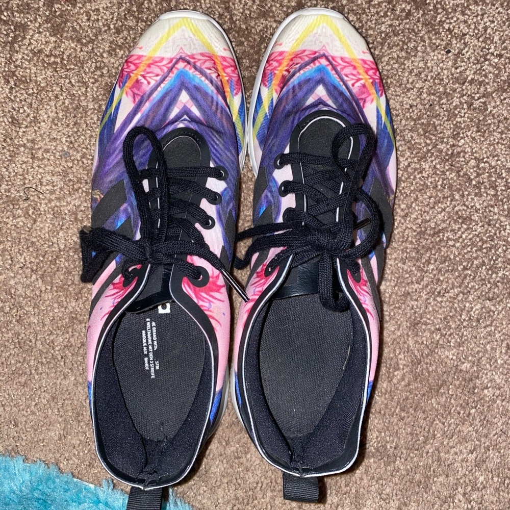 Adidas Shoes - Picture 5 of 5
